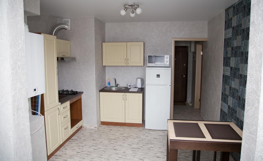 Flat2Let Appartement Boryspilʼ Buitenkant foto