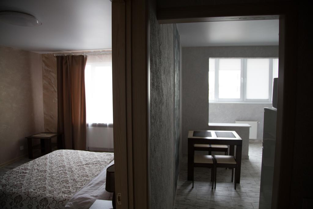 Flat2Let Appartement Boryspilʼ Buitenkant foto