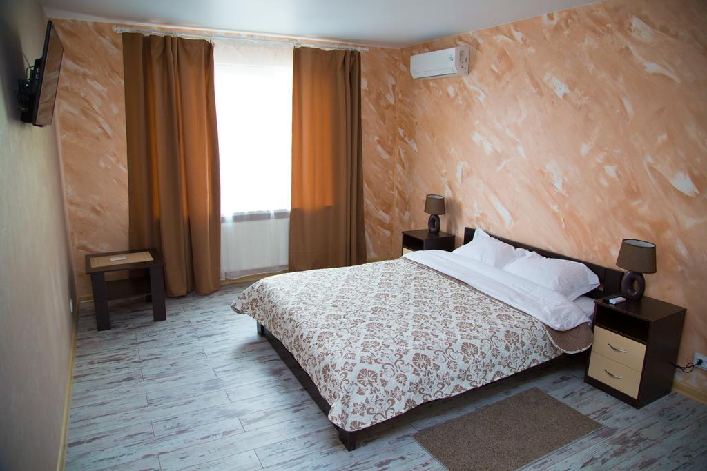 Flat2Let Appartement Boryspilʼ Buitenkant foto